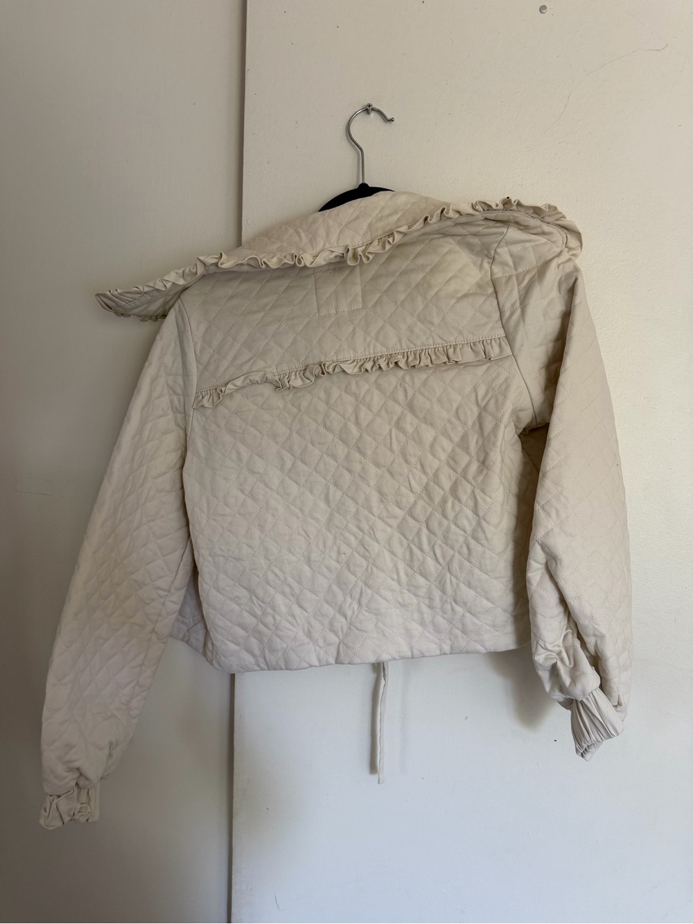 Avec Les Filles Quilted Ruffle-Trim Jacket - Cream - Picture 4 of 4